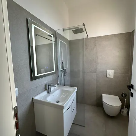 Le Stanze Della Luna Konukevi *